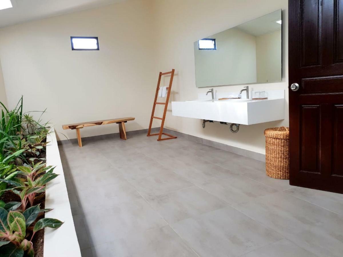 Belitung Holiday Resort Sijuk Экстерьер фото