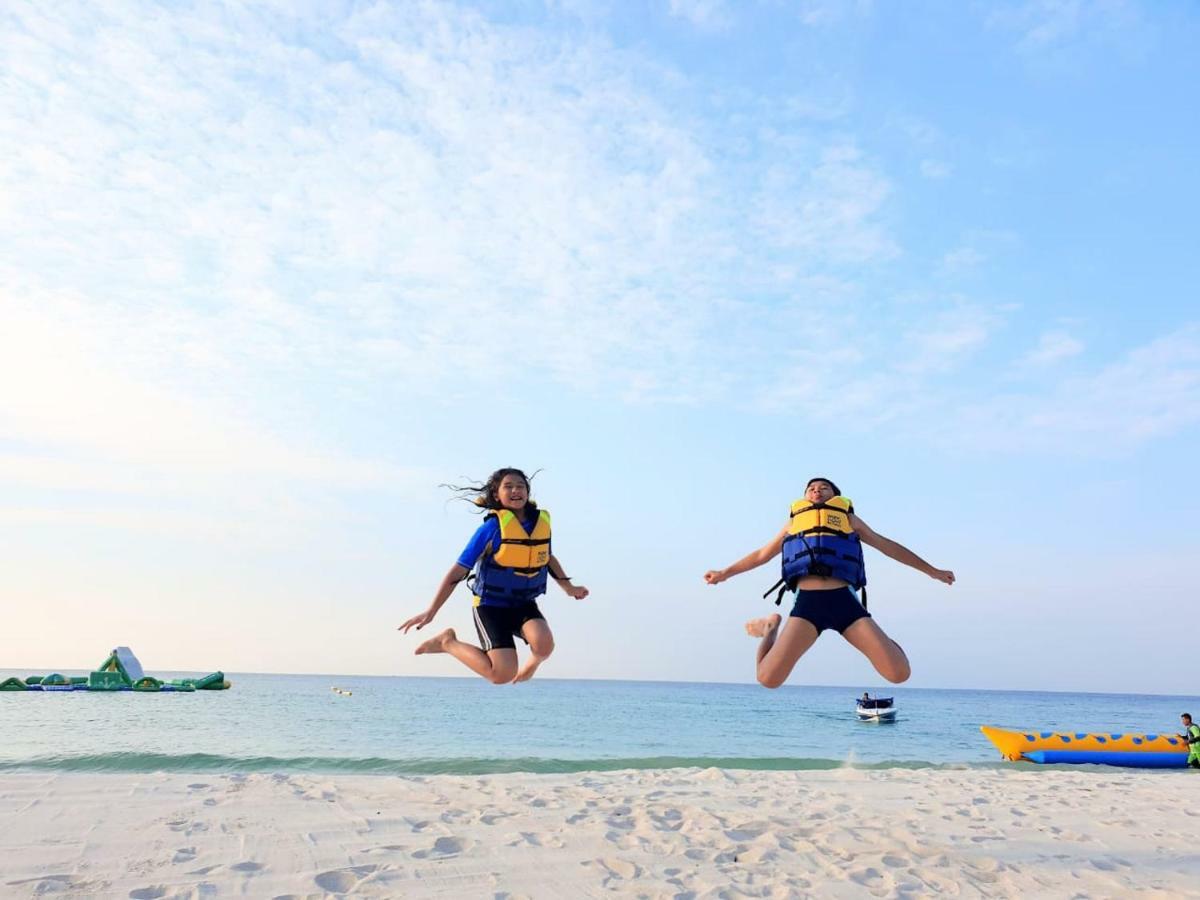 Belitung Holiday Resort Sijuk Экстерьер фото